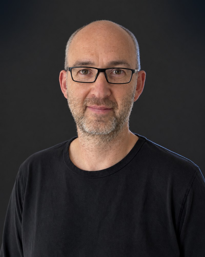 Porträt von Oliver Trebes, Gründer von angelmedia